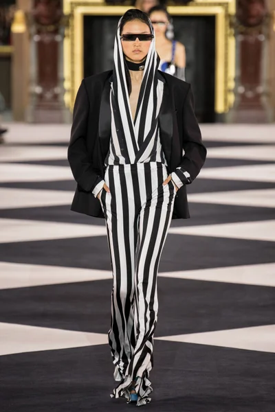 Look 22